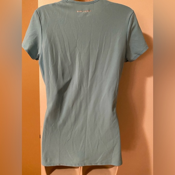 Under Armour, Tshirt, great condition, Size Small - Picture 2 of 4